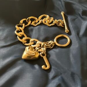 6 inch juicy bracelet and 4 inches when latched.